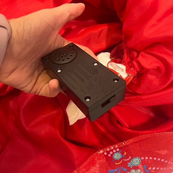 Elena of Avalor singing and light up dress - Picture 7 of 11